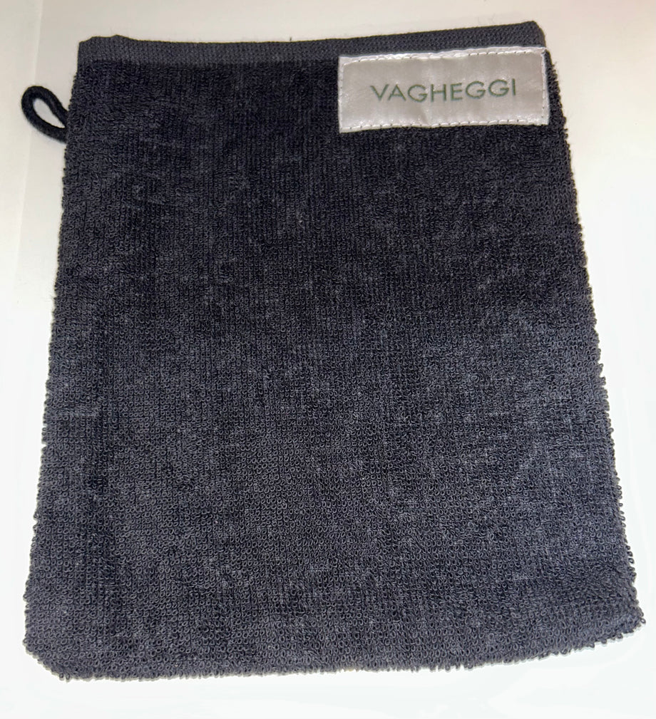 Vagheggi Microfiber Black Cleansing Cloth