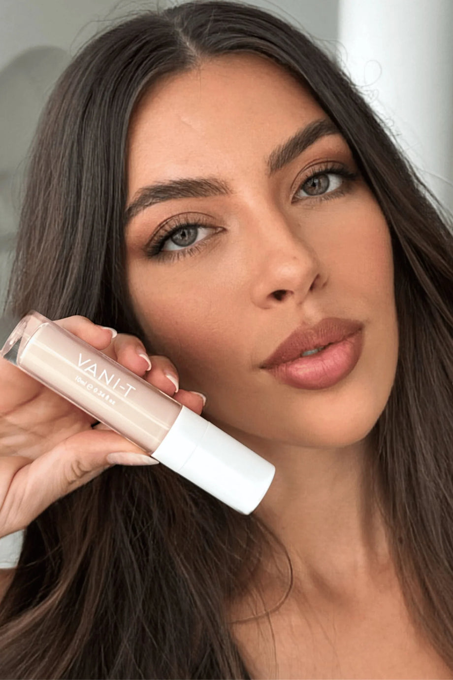 Vani-T Instant Blur HD Concealer Shade- C45